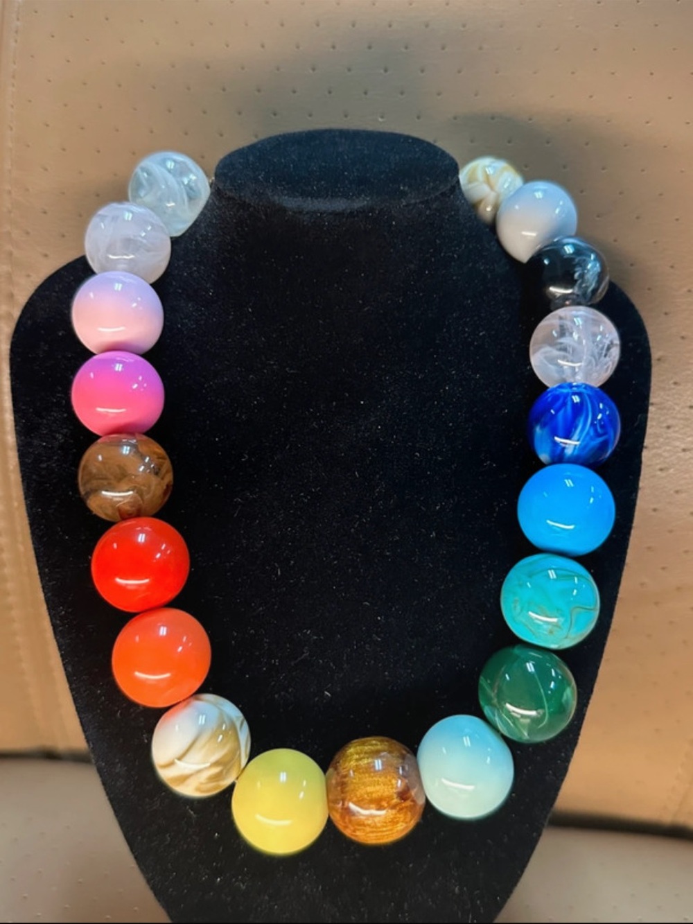 Rainbow Multicolor Chunky Beaded Necklace - Vibrant Round Beads. Like new
